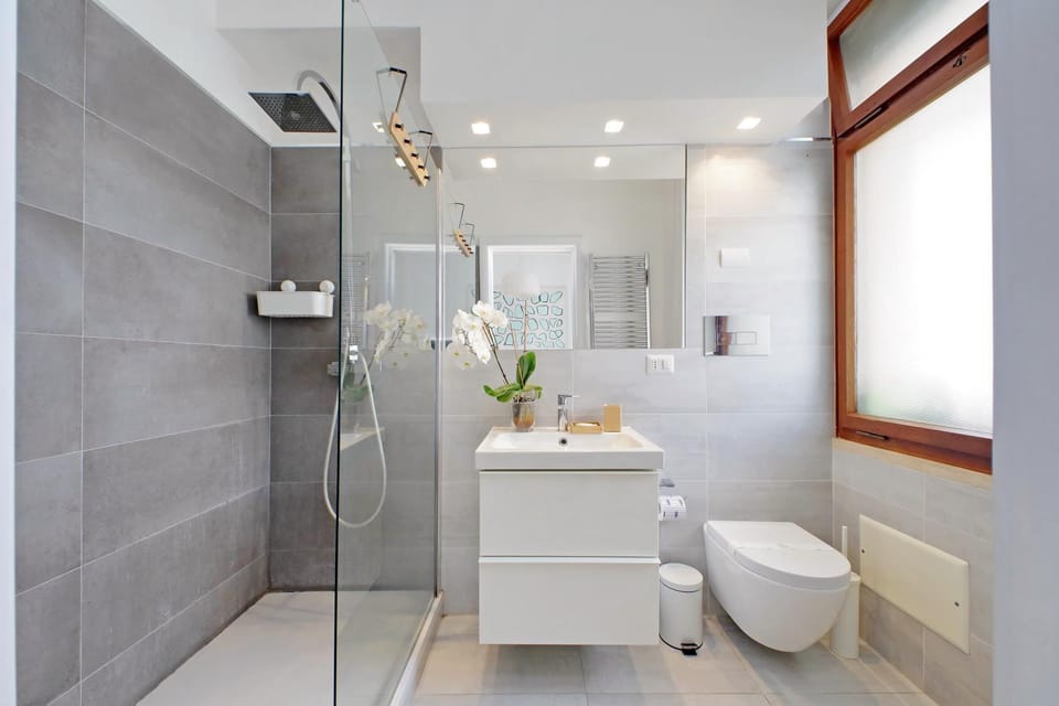 Shower, Bathroom, towels