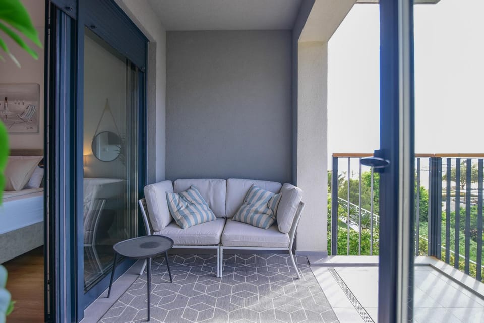 Day, View (from property/room), Balcony/Terrace, Seating area