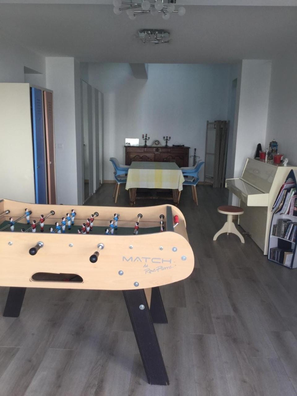 Facade/entrance, Game Room