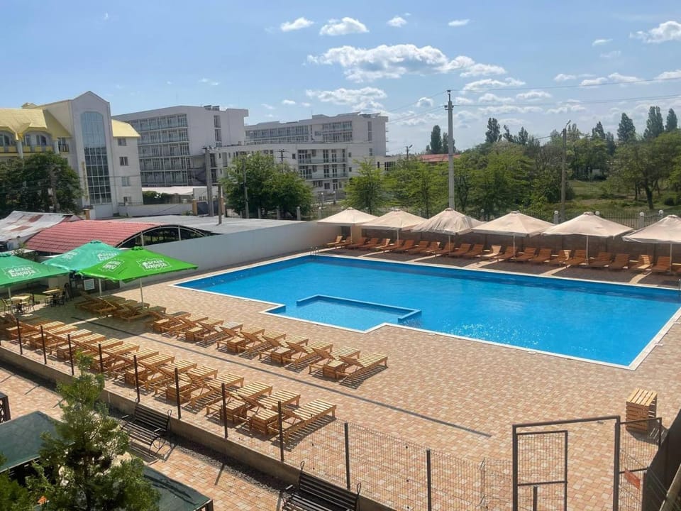 Pool view, Swimming pool