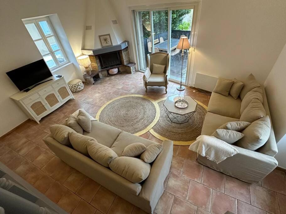 Magnifique mas provençal avec piscine au centre de Goudargues Villa in Provence-Alpes-Côte d'Azur