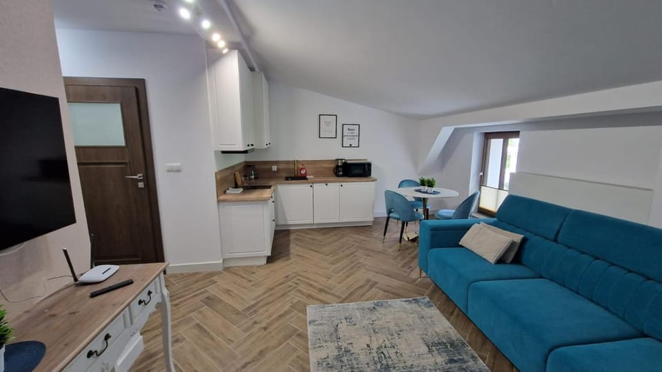 TV and multimedia, Kitchen or kitchenette, Living room, Dining area