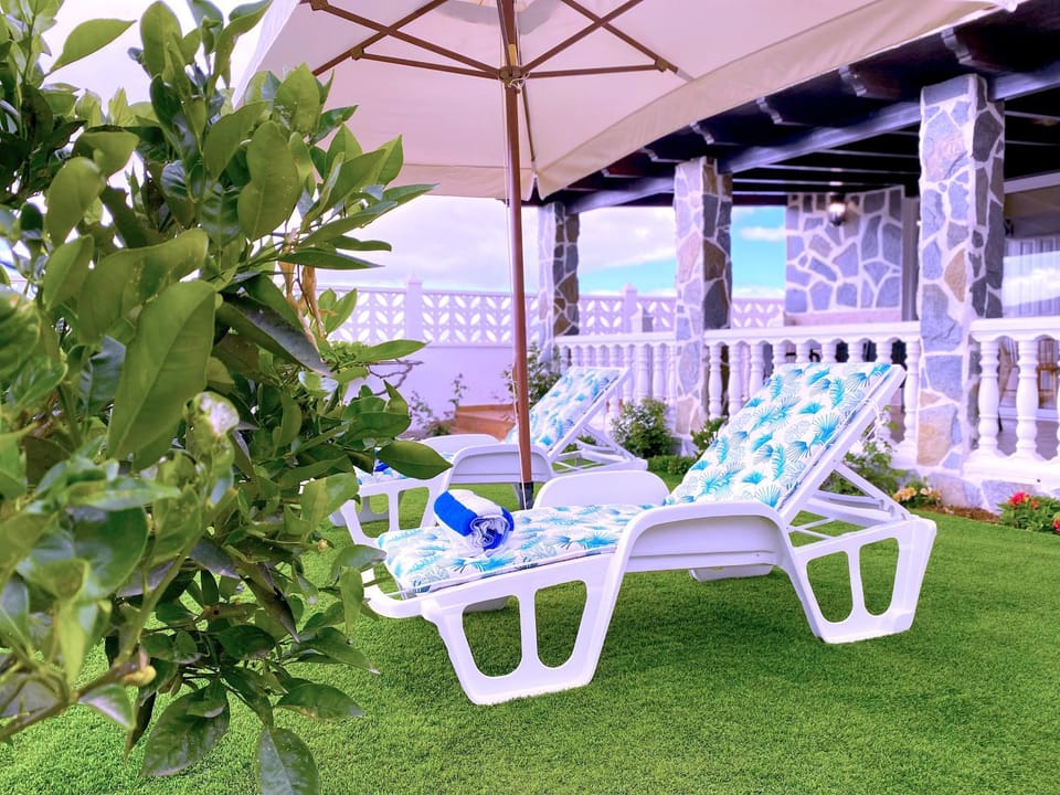 Spring, Day, Garden, Garden view, sunbed