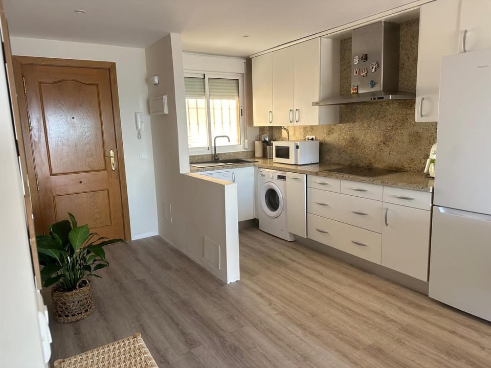 Kitchen or kitchenette, kitchen, kitchen