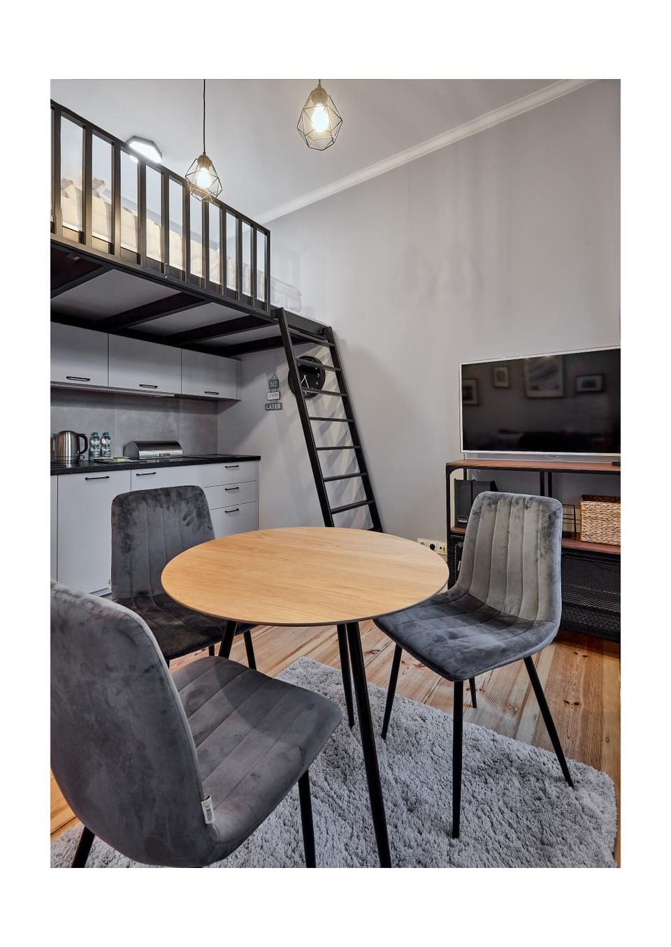 TV and multimedia, Kitchen or kitchenette, Living room, Seating area, Dining area, minibar, pet friendly, stove