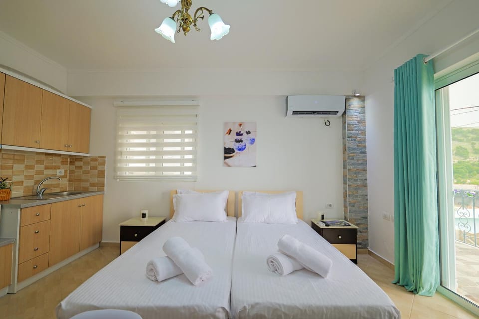 Bedroom, towels, air conditioner