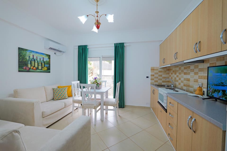 TV and multimedia, Kitchen or kitchenette, Living room, Seating area, Dining area, pet friendly
