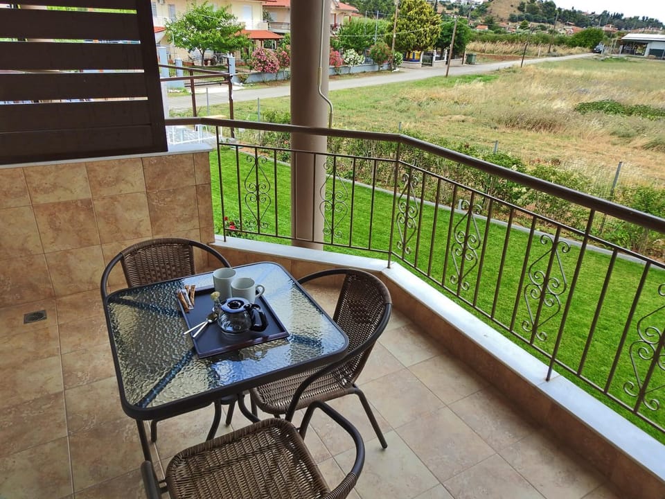 Day, Garden, View (from property/room), Balcony/Terrace