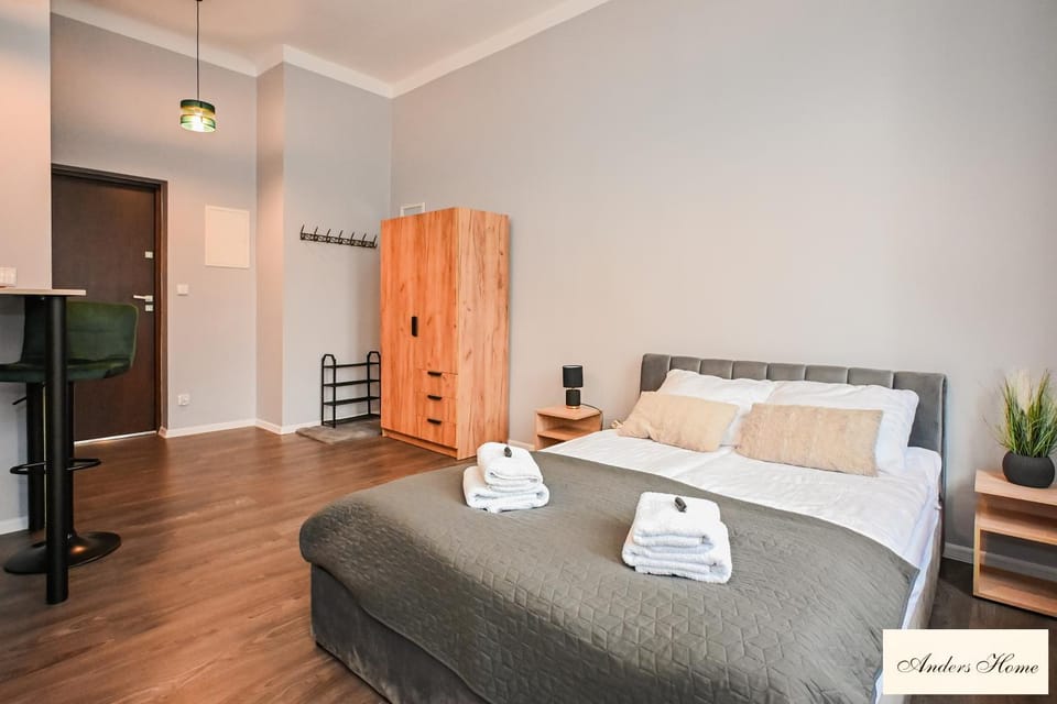 Bed, Photo of the whole room, Bedroom, towels, wardrobe