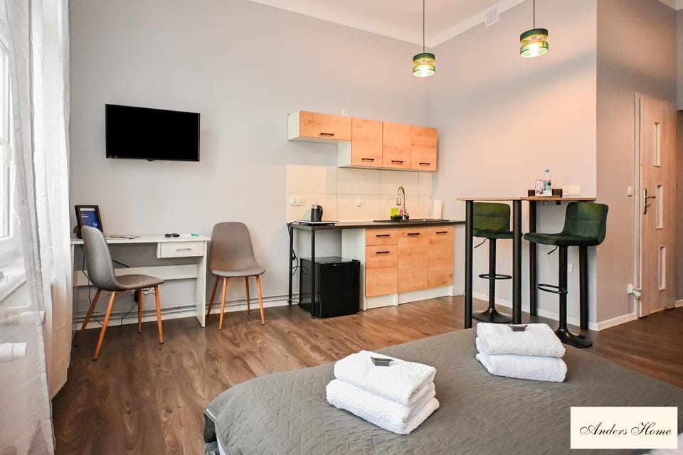 TV and multimedia, Kitchen or kitchenette, Living room, Dining area, towels