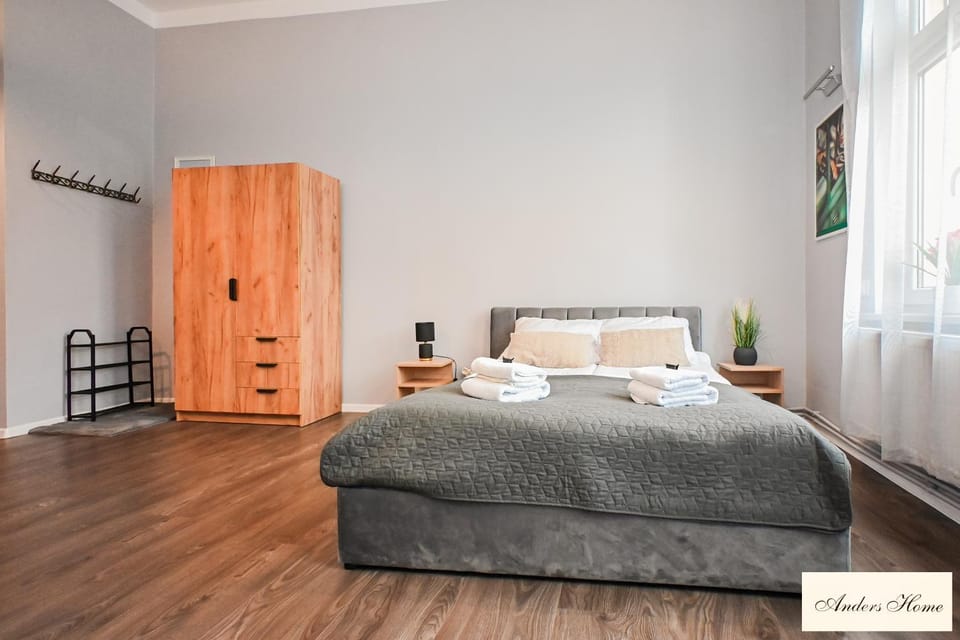 Bed, Photo of the whole room, Bedroom, towels, wardrobe