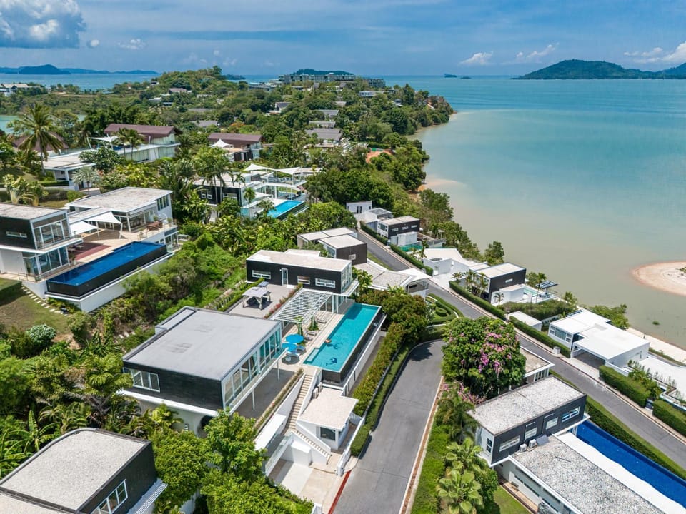 Property building, Nearby landmark, Day, Natural landscape, Bird's eye view, Beach, Sea view, Swimming pool