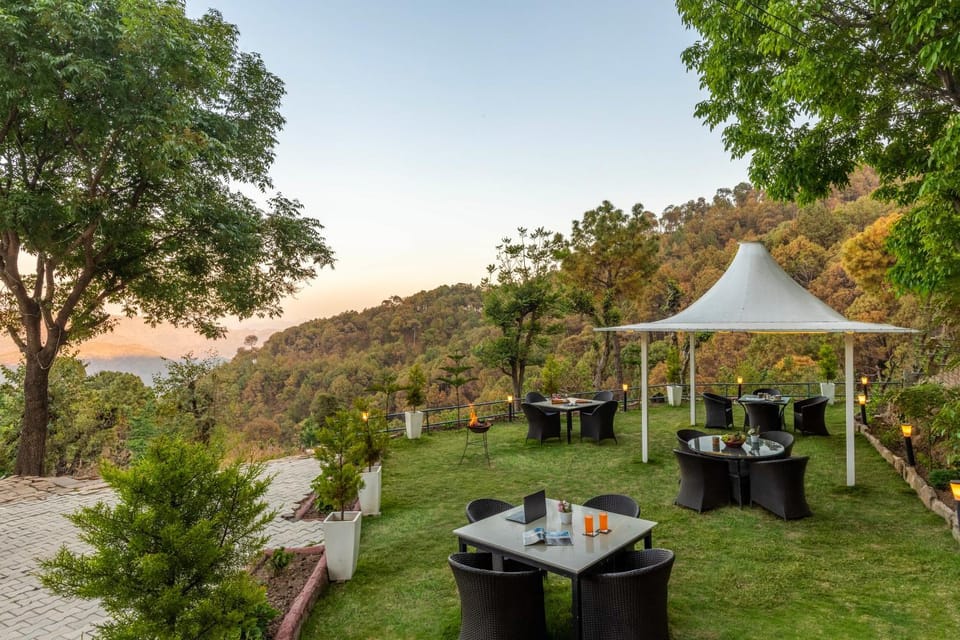Patio, Spring, Day, Natural landscape, Garden, Garden, Dining area, Garden view, Mountain view