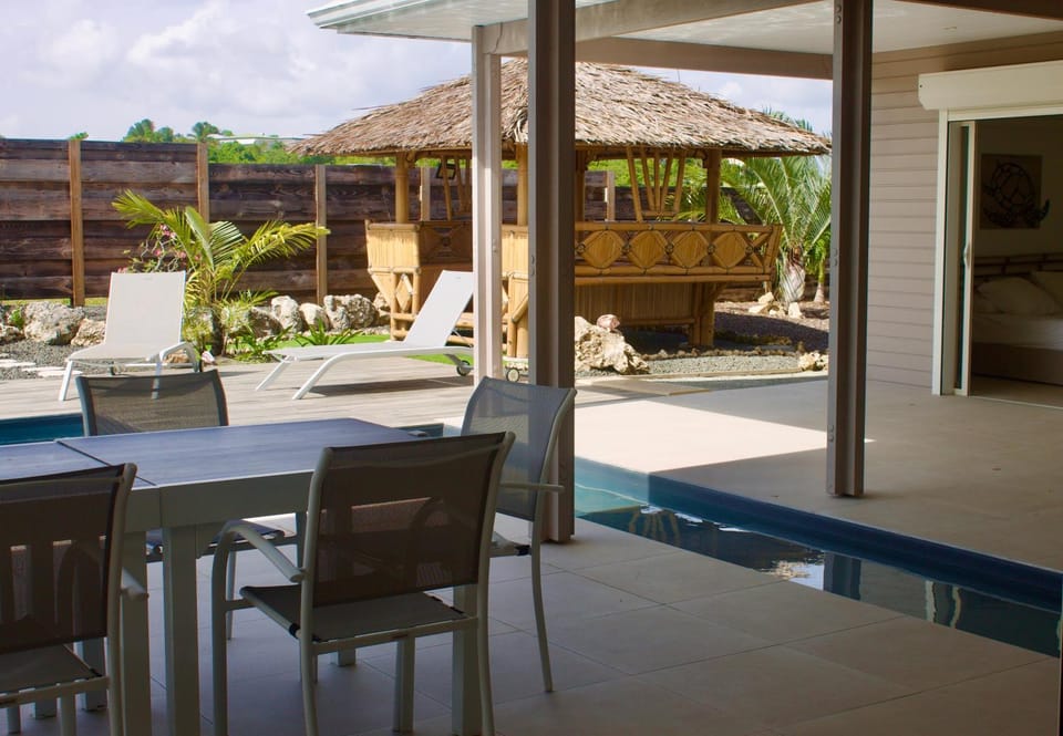 Property building, Swimming pool