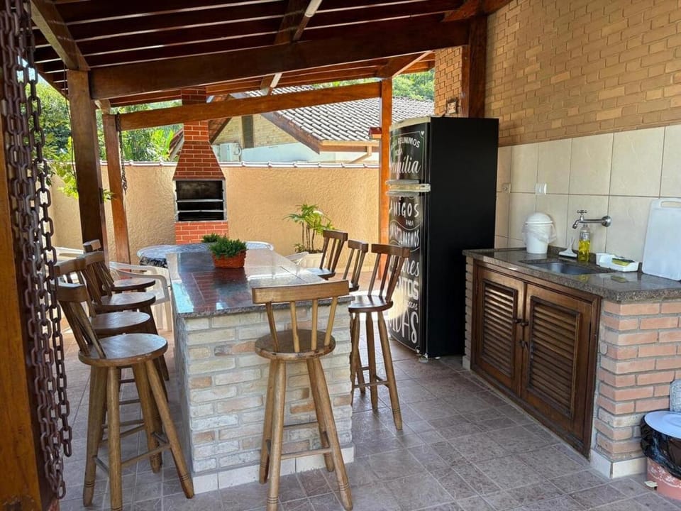 BBQ facilities, Kitchen or kitchenette, Dining area