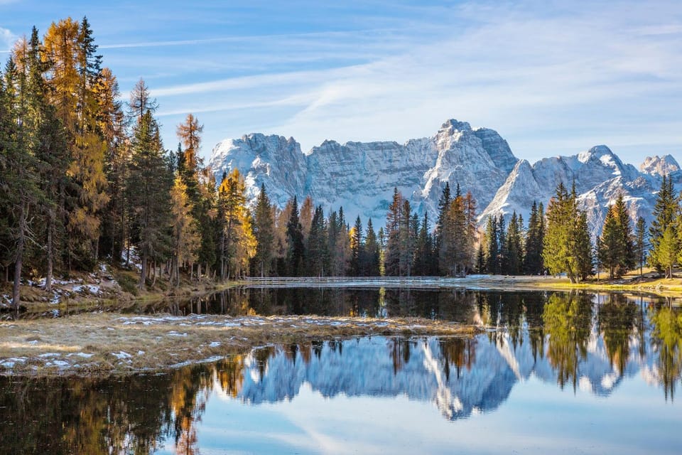 Property building, Living room, Bedroom