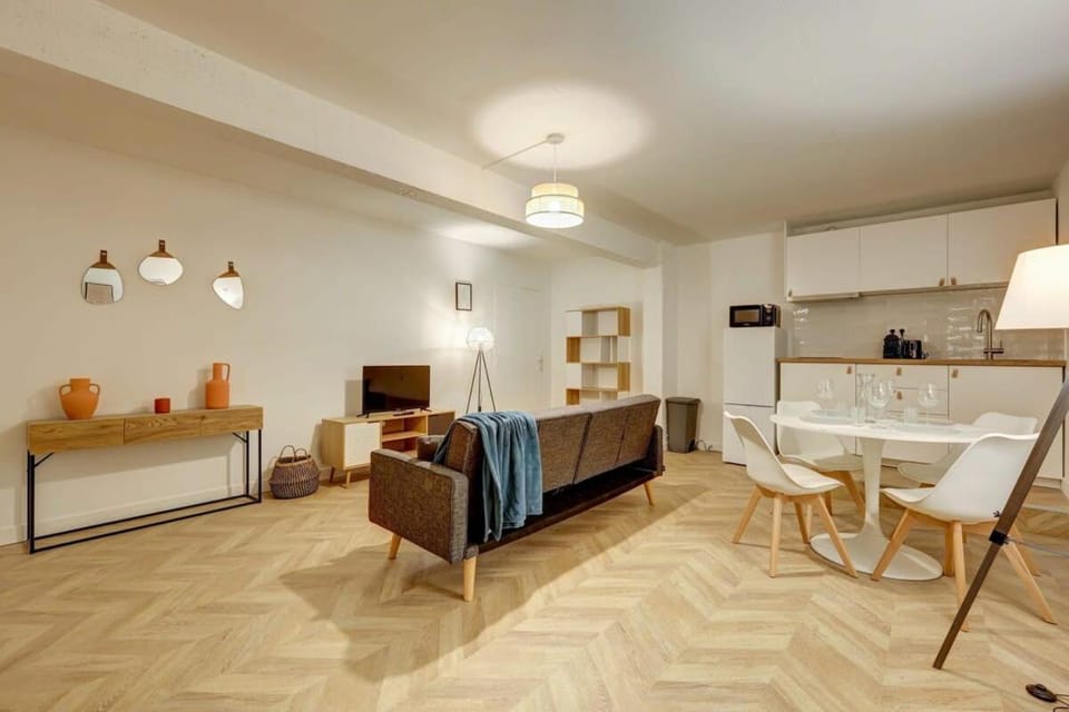 Gare Austerlitz Renovated & comfortable 8 guests Apartment in Paris