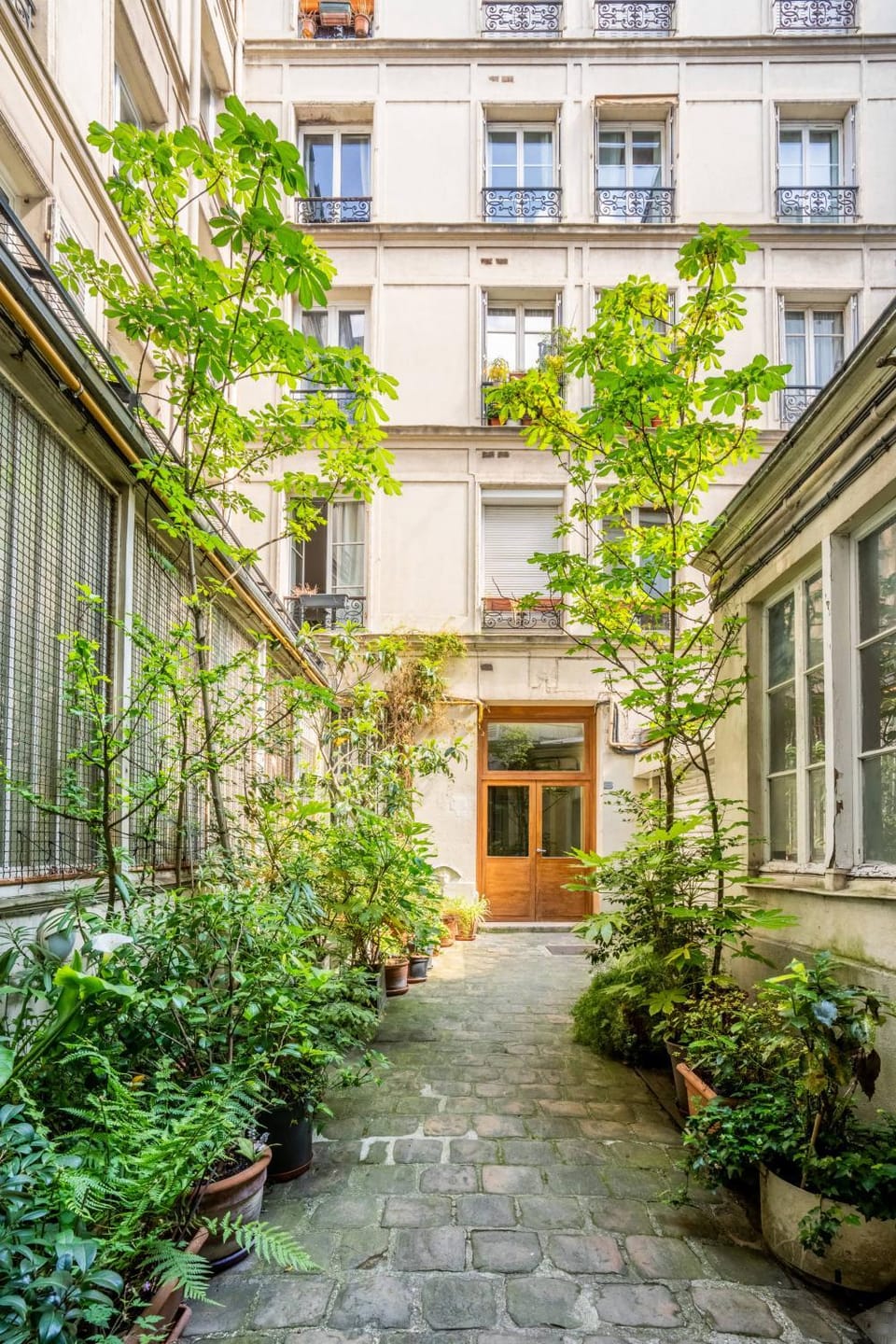 Le Marais - Les Halles Colorful & Modern 3BD Apartment in Paris