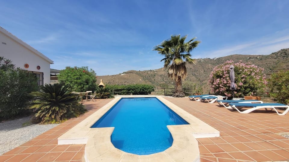 Natural landscape, Mountain view, Pool view, Swimming pool, Swimming pool, sunbed