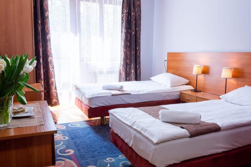 Bed, Photo of the whole room, towels