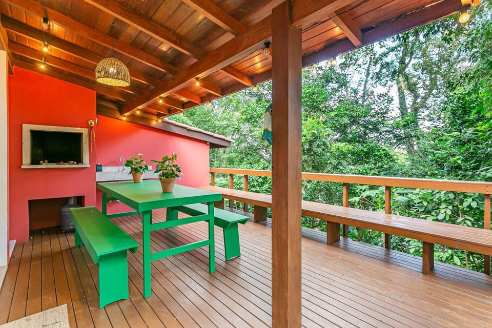 Casa charmosa na mata com vista da lagoa. House in Florianopolis