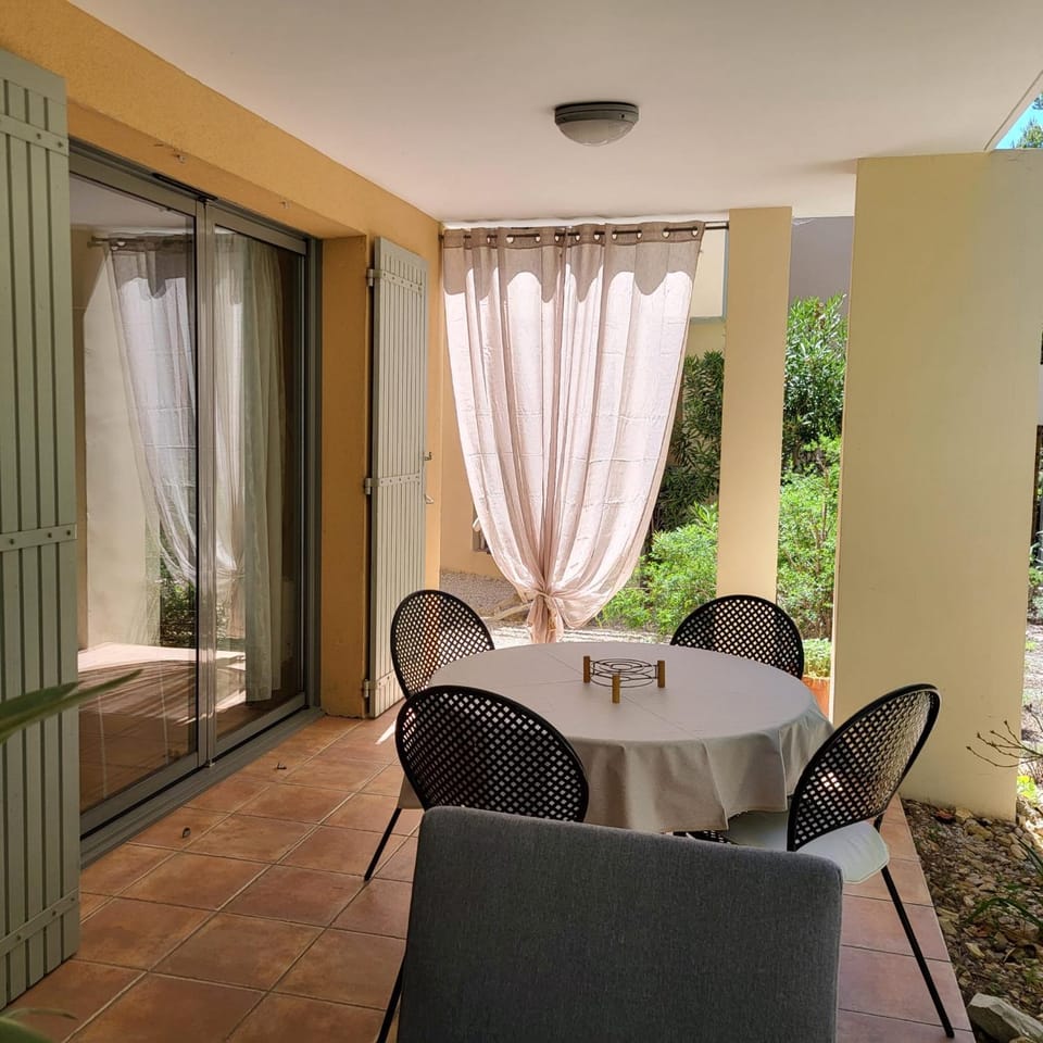La Calade Apartment in L'Isle-sur-la-Sorgue