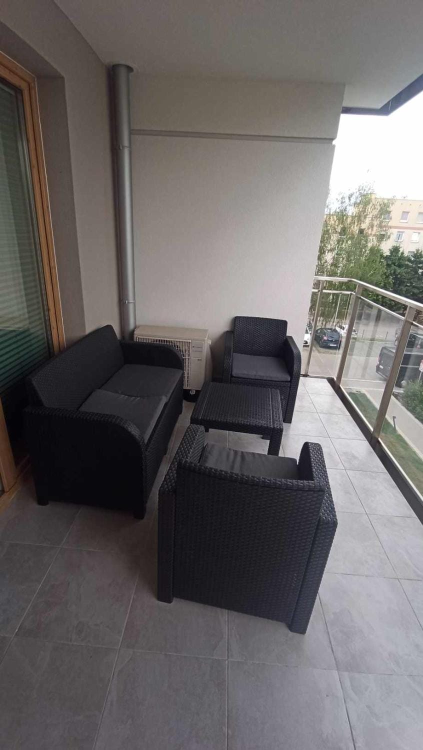 Day, Balcony/Terrace, Seating area