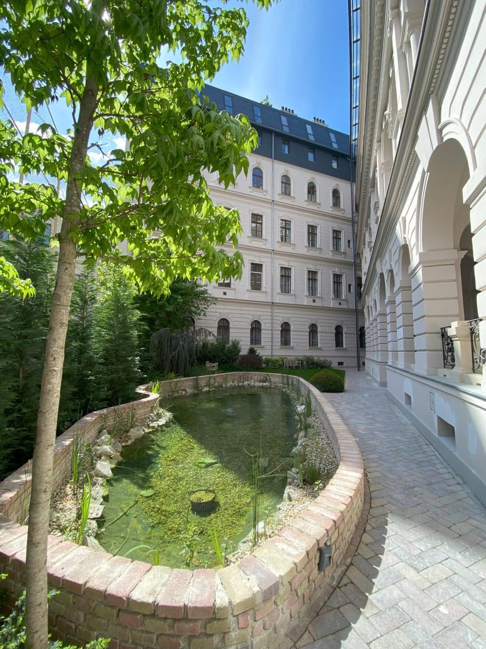 Andrassy Palace - Stylish 1 Apartment in Budapest
