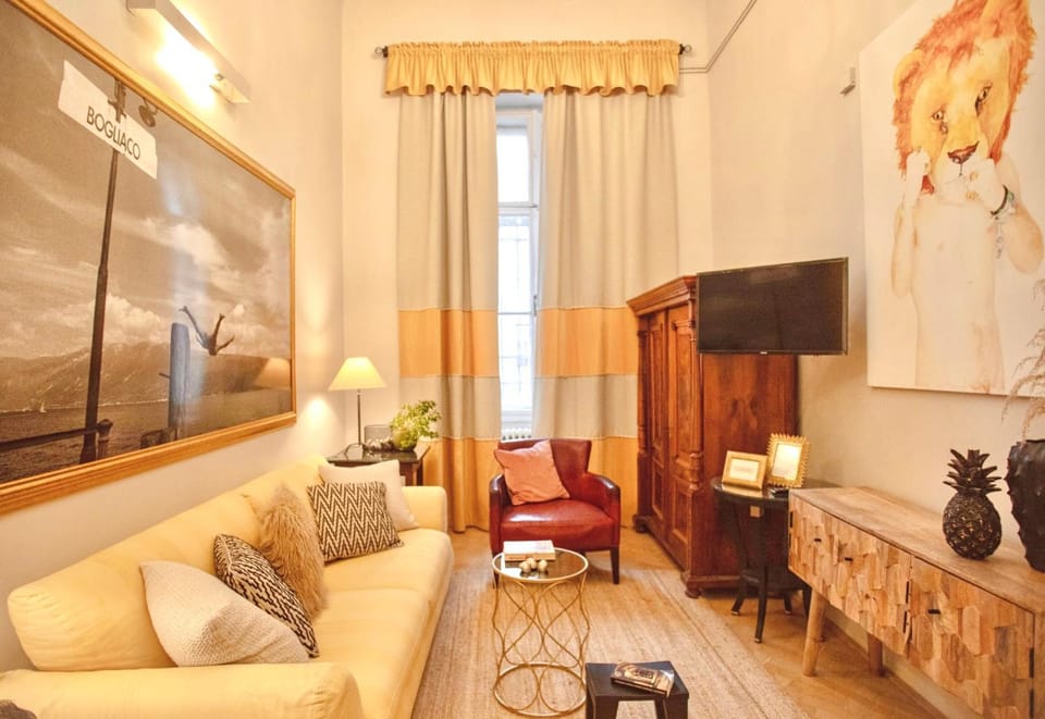 Andrassy Palace - Stylish 1 Apartment in Budapest