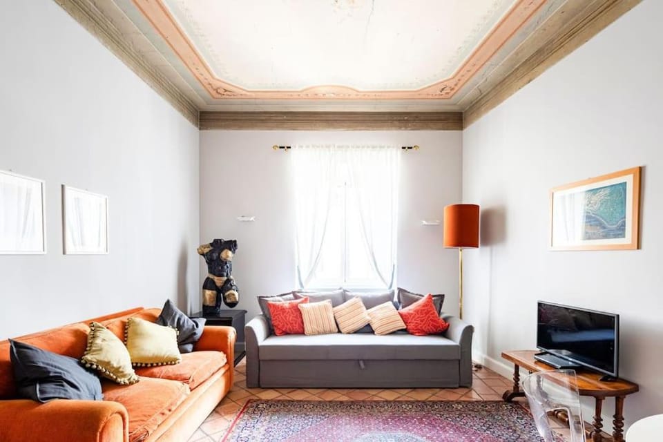 Communal lounge/ TV room, TV and multimedia, Living room, Seating area