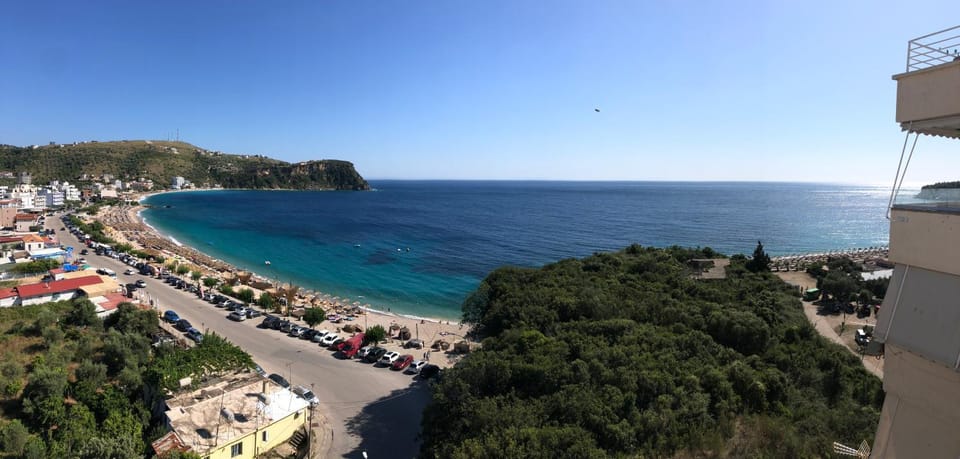Sea view, Street view