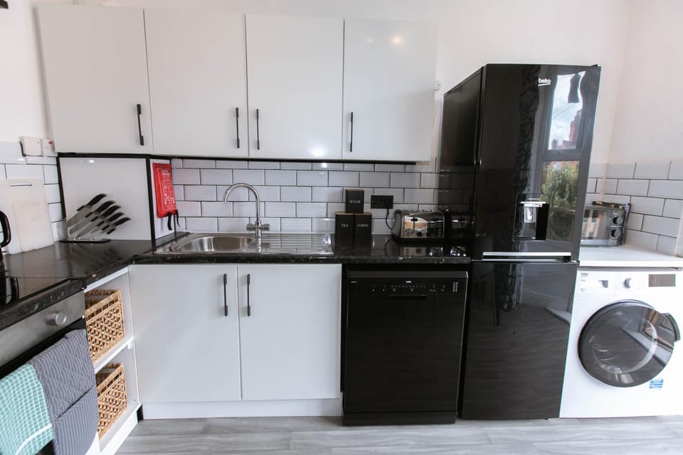 oven, toaster, washing machine, kitchen