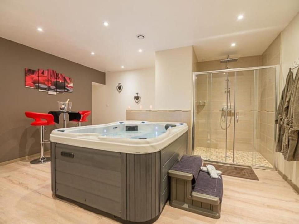 Bathroom, Living room