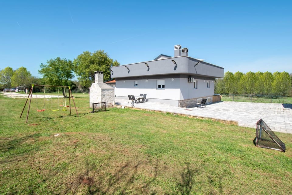 Ferienhaus Ivana mit Jacuzzi in Pula,Istrien - by Istrabook Villa in Pula