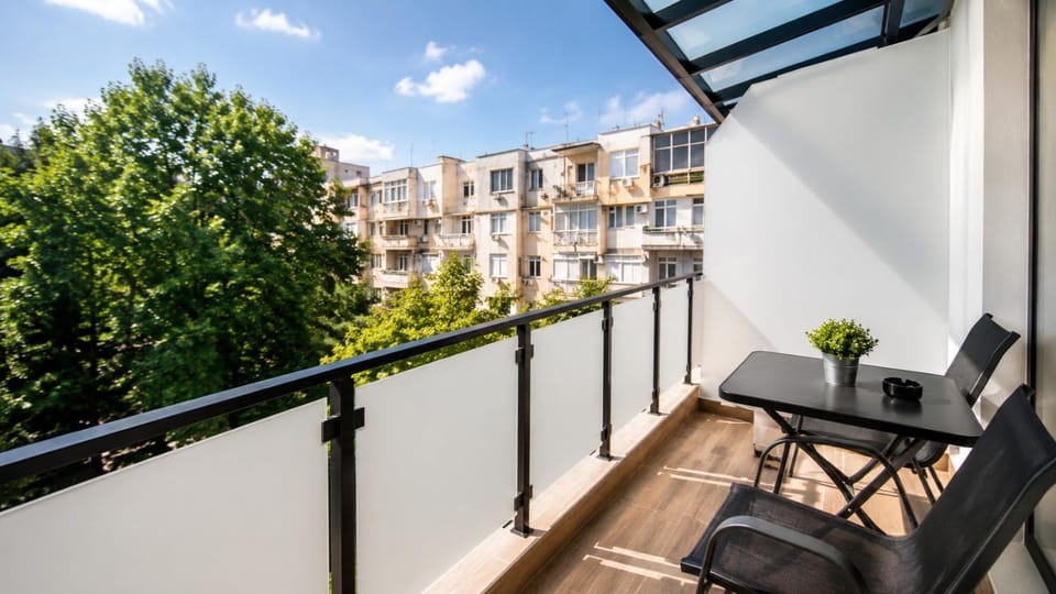 Home Art Apartments-Free Parking-City Center Apartment in Skopje