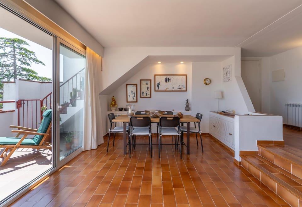 Apartamento Calella Park parking y piscina Apartment in Calella de Palafrugell