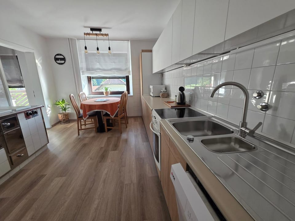 Dining area, kitchen