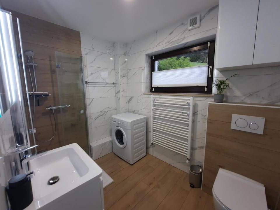 Shower, Bathroom, washing machine