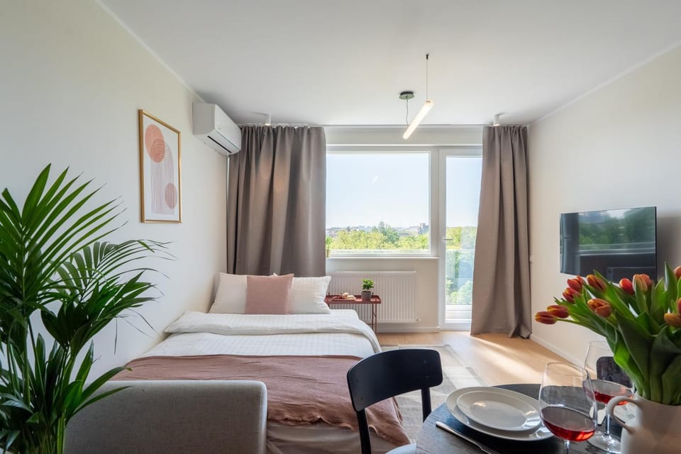 Bed, Living room
