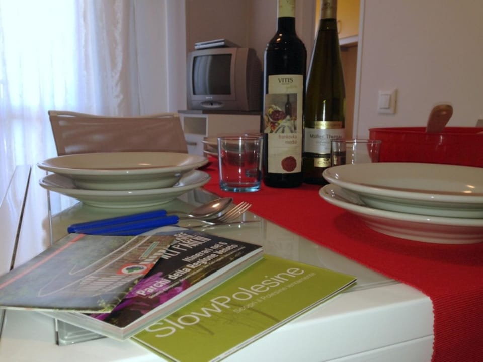 Restaurant/places to eat, kitchen