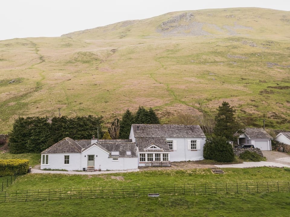 Property building, Nearby landmark, Day, Natural landscape, Mountain view