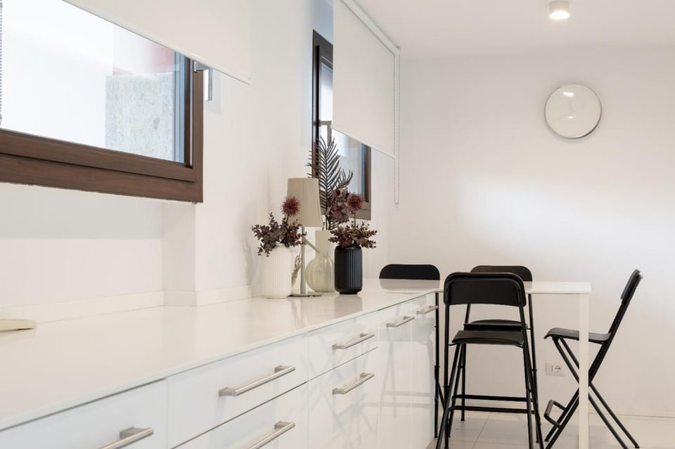 B44 Balcony lake view Apartment in Desenzano del Garda