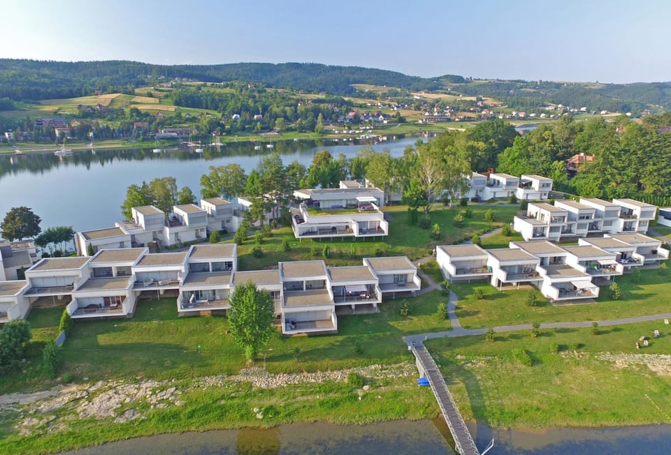 Garden, Lake view, Landmark view