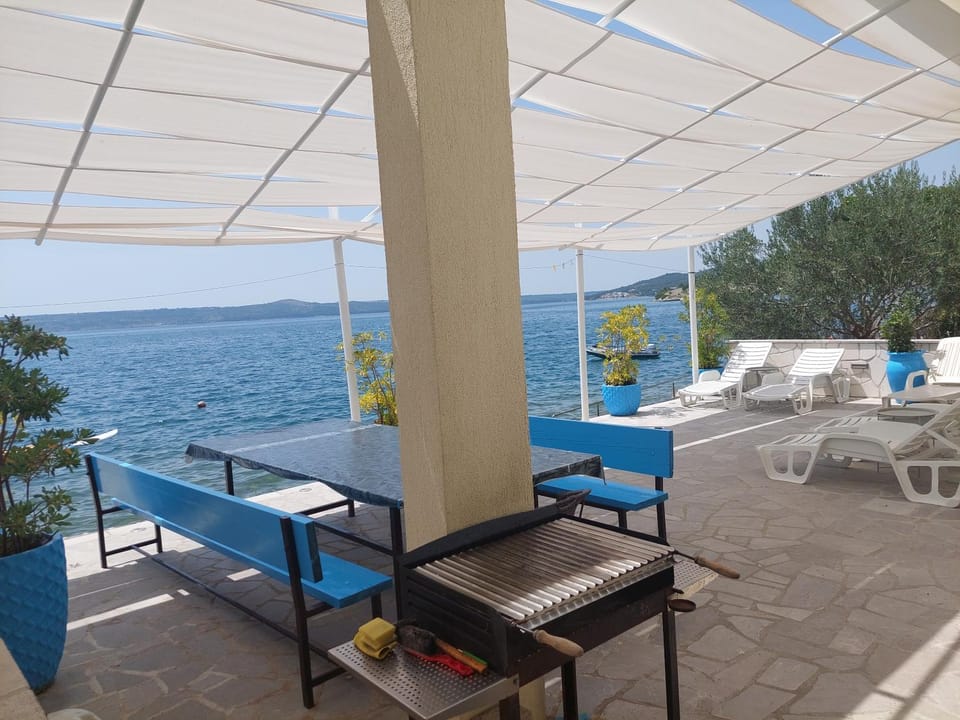 View (from property/room), Balcony/Terrace, Sea view