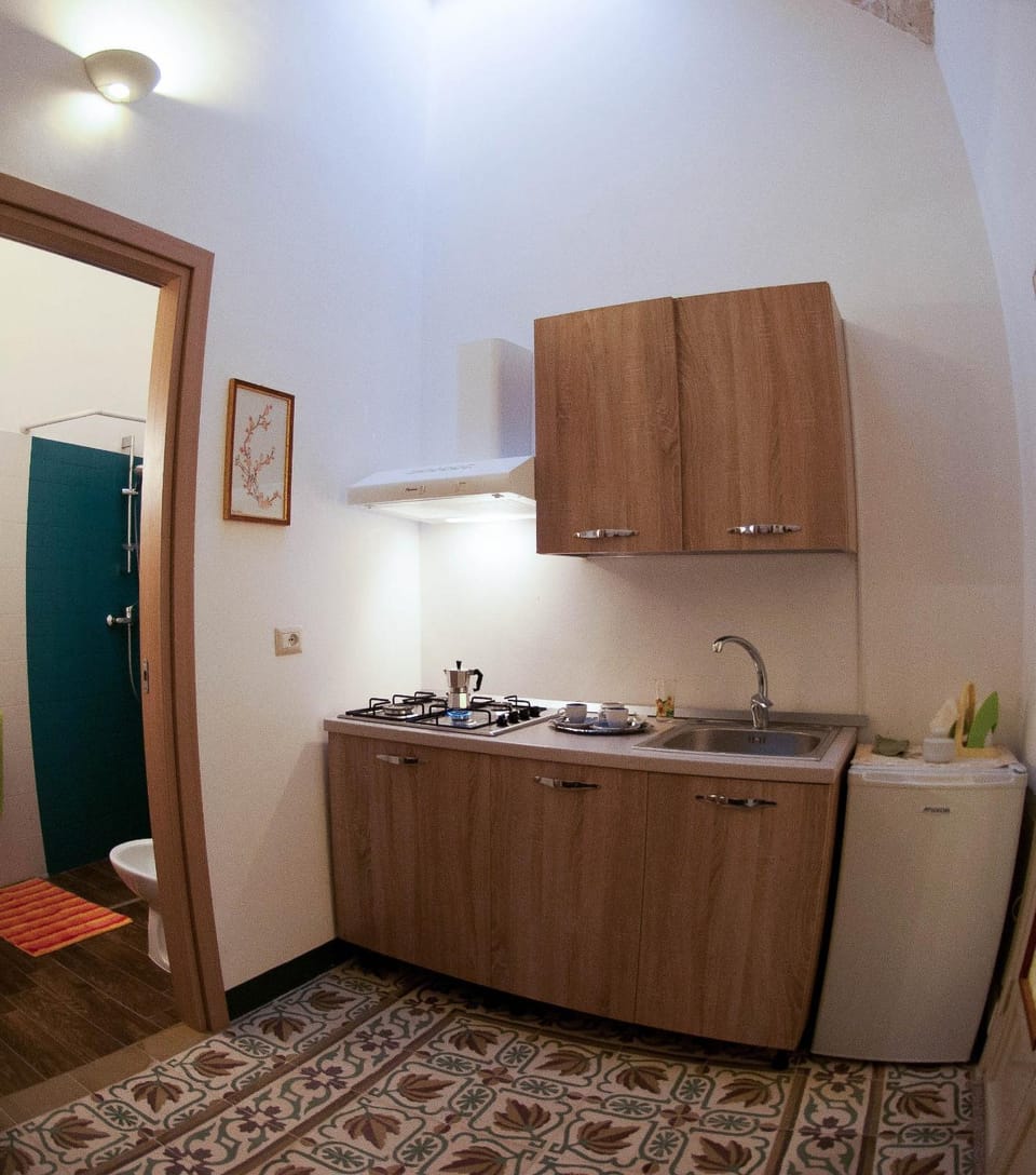 Coffee/tea facilities, Kitchen or kitchenette