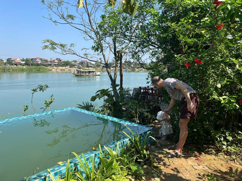 Nguyet Bieu Riverside Country House in Laos