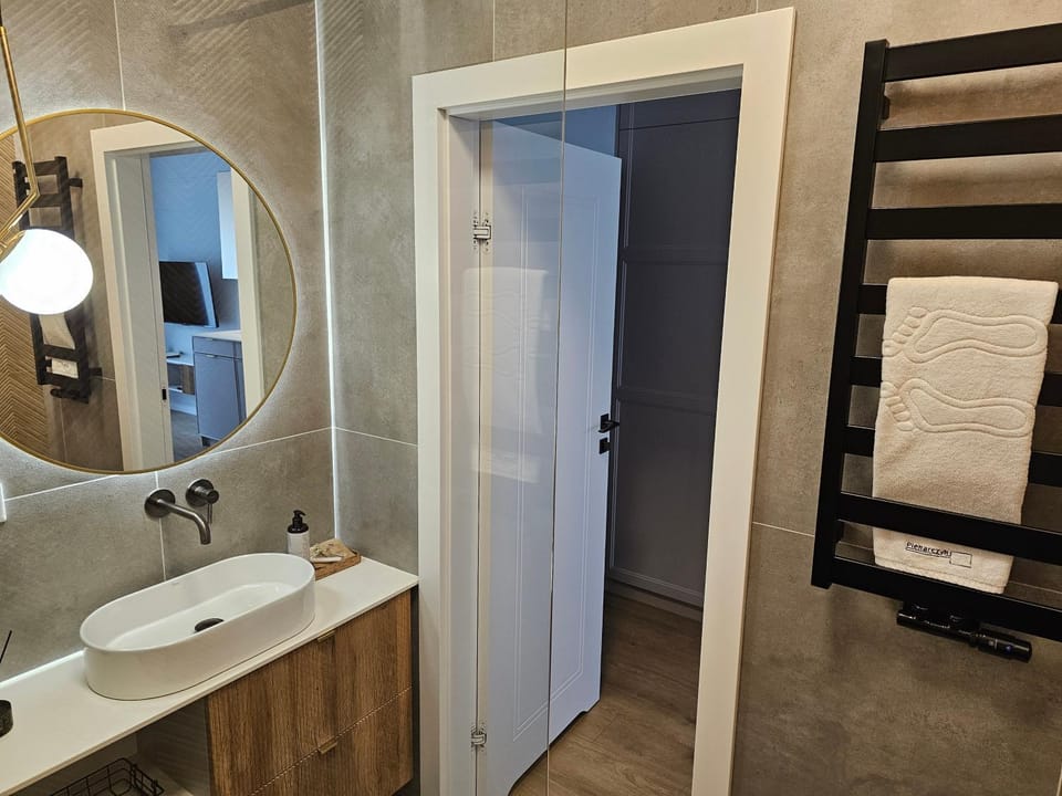 Bathroom, heating, towels