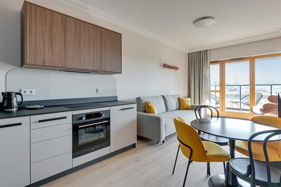 Kitchen or kitchenette, Living room
