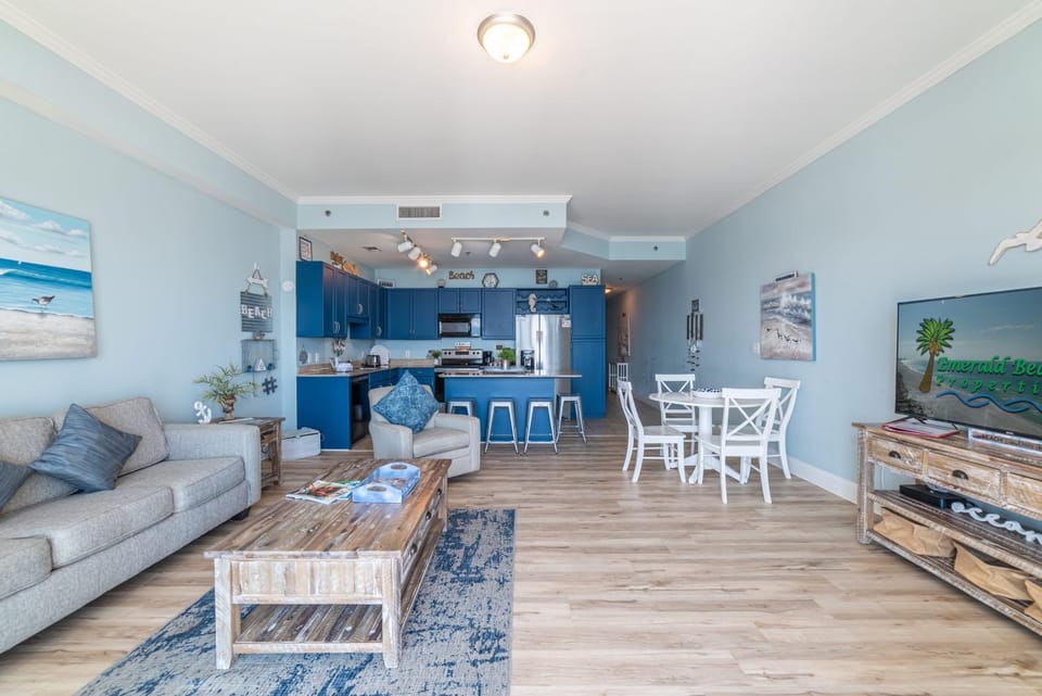 Laketown Wharf 2117 'High Tide' House in Panama City Beach