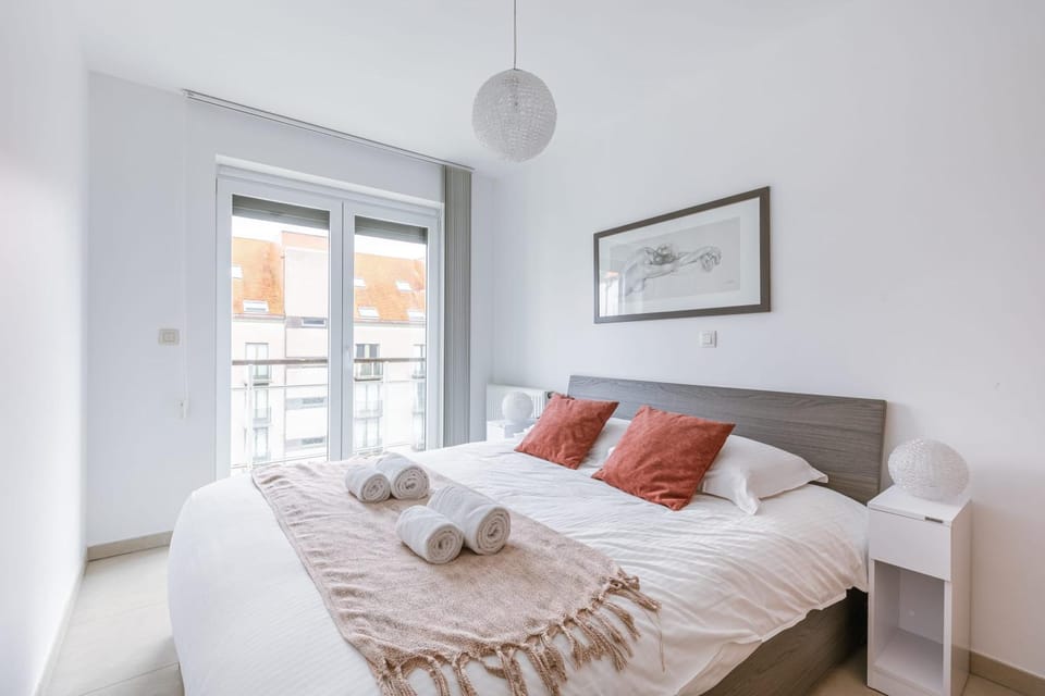 Casiola - Spacious & light apartment with double terrace Apartment in Koksijde